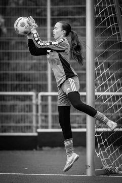 Bild 2 - wBJ VfL Pinneberg - Eimsbuettler TV2 : Ergebnis: 3:5